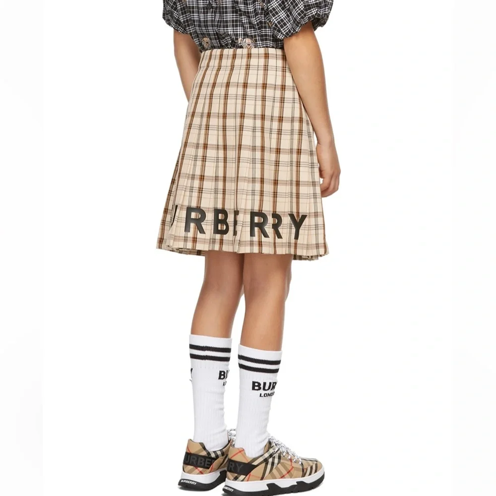 Burberry Logo Skirt - Picture 4 of 9